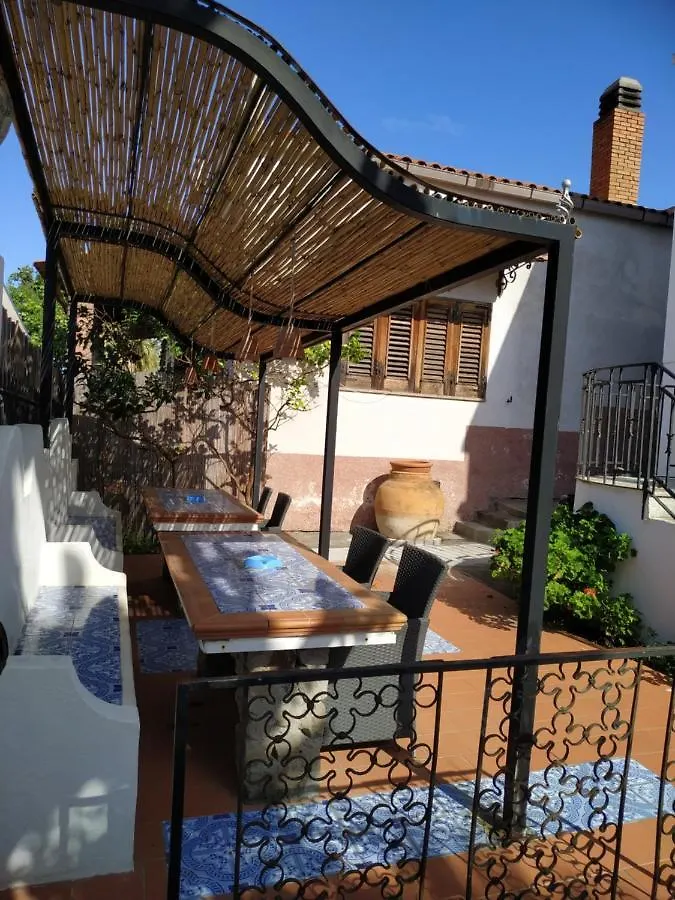 Aparthotel La Casa Al Mare Vulcano